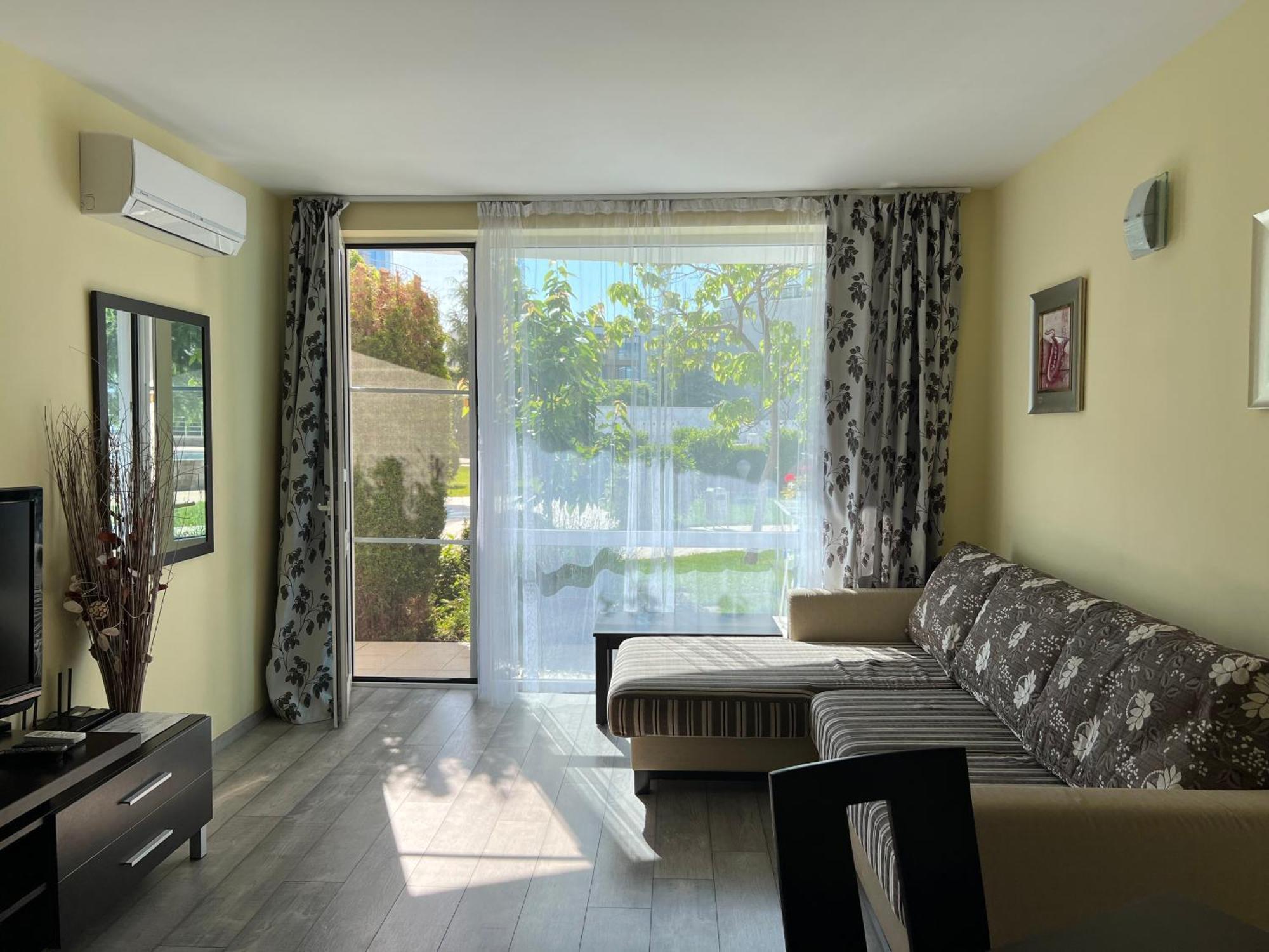 Apartment With Terrace In Spa Complex بورغاس المظهر الخارجي الصورة